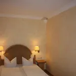 Privathotel Bruegges Loui Konukevi