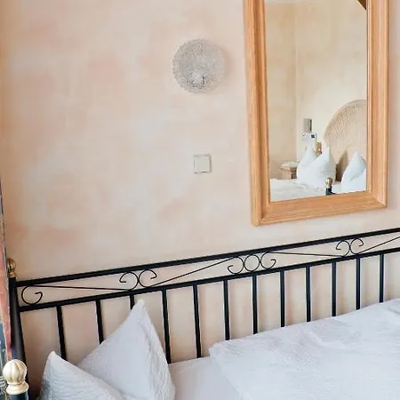 Affittacamere Privathotel Bruegges Loui 3*